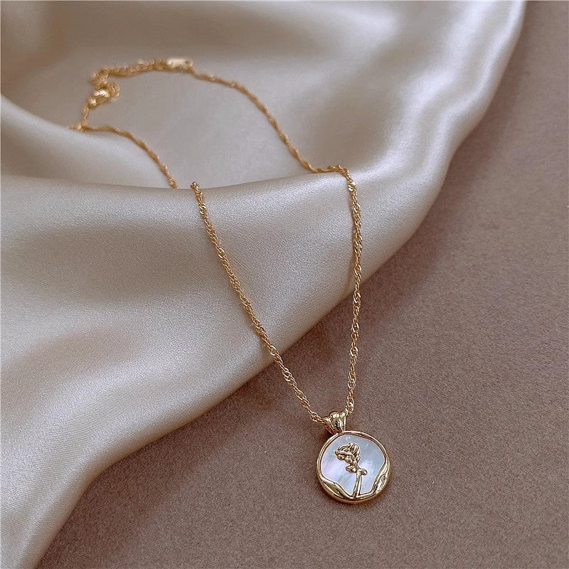 High-end Gold Pendant Titanium Steel Necklace Accessory