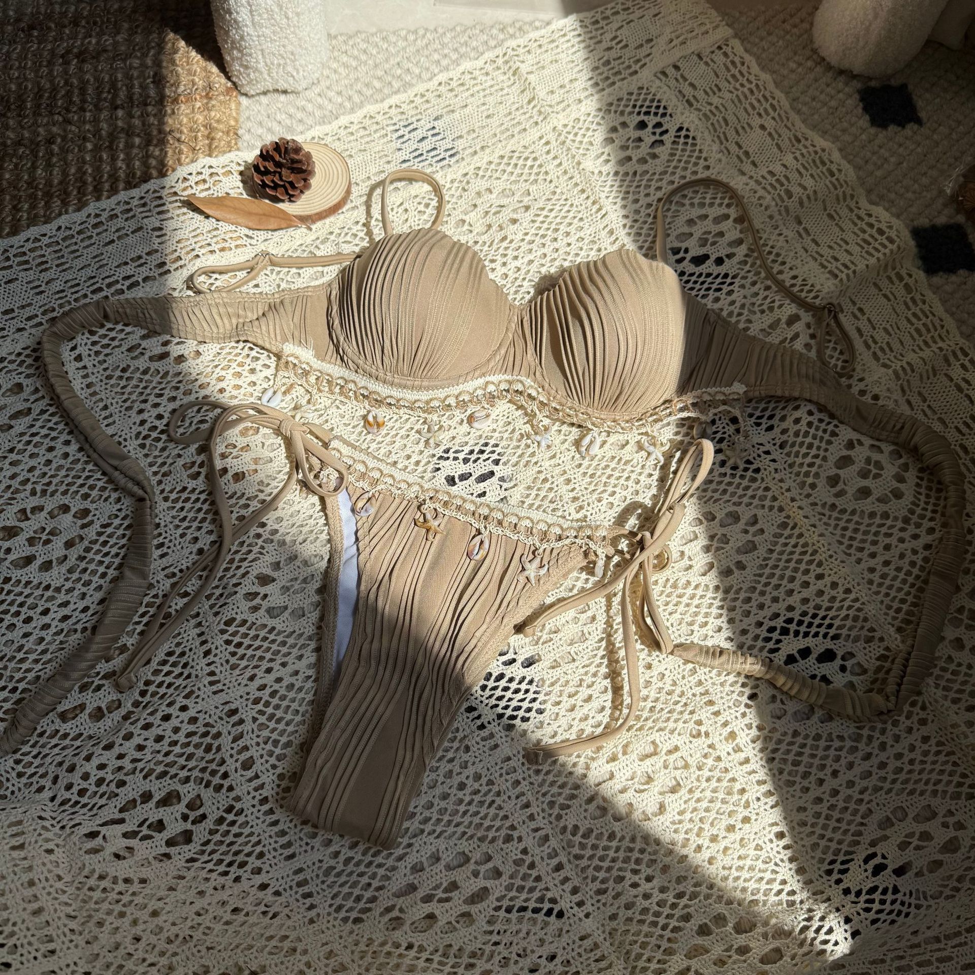 New Solid-color Shell-shaped Petal Hard-shell Two-piece Swimsuit